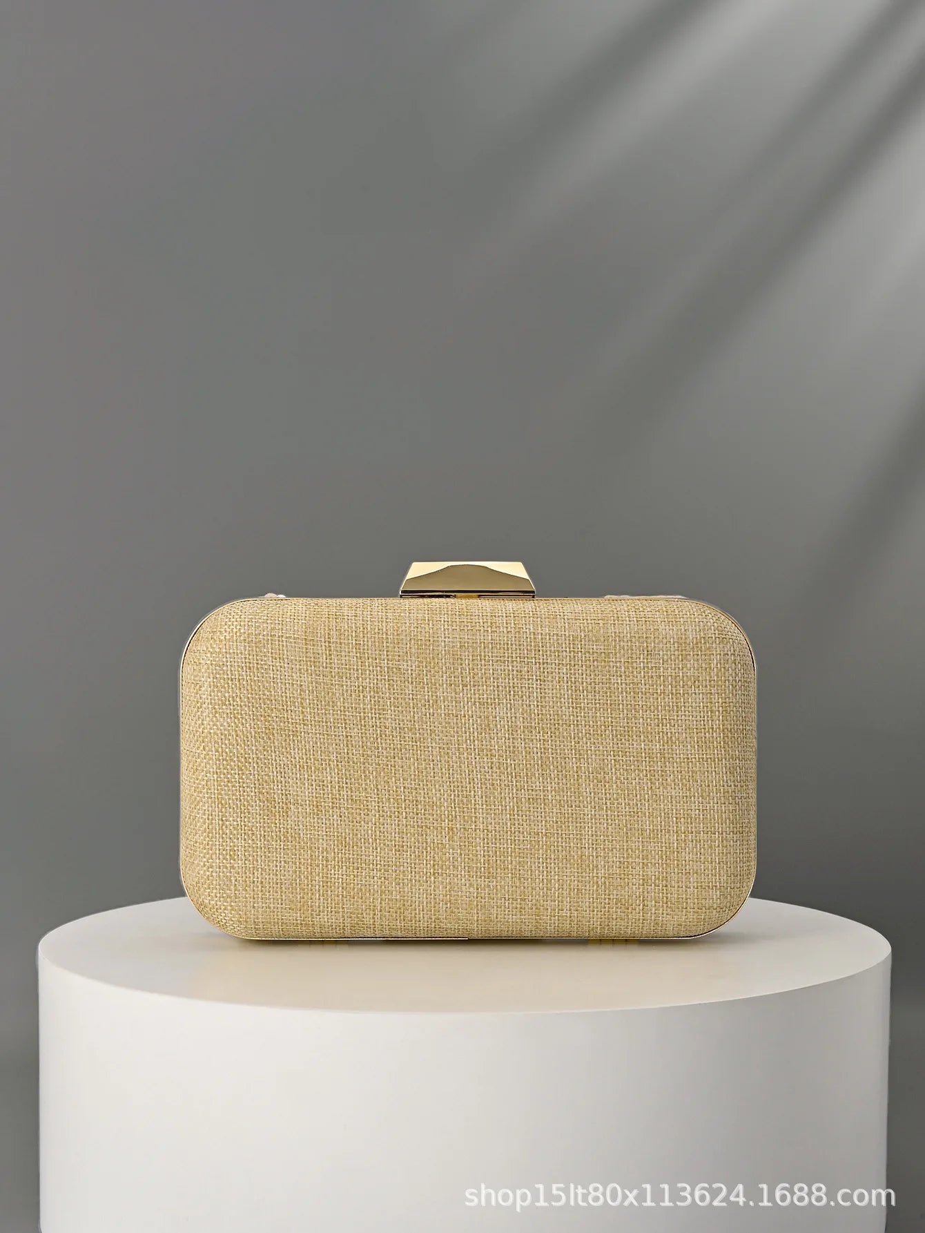 2026 Embroidery Dinner Bag Handmade Decal Sequins Clutch Bag Evening Bag Random Pattern
