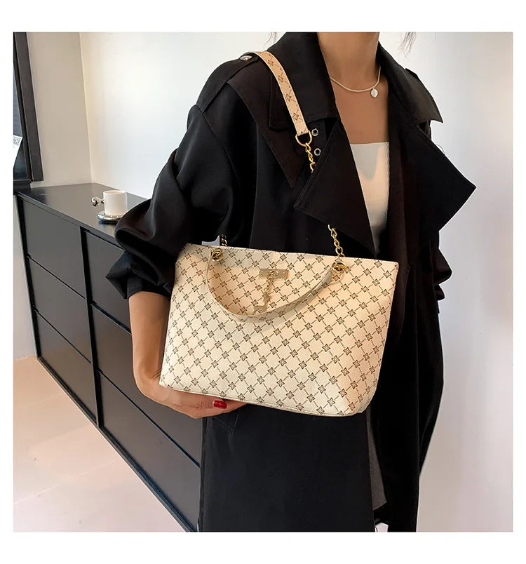 New Presbyopia Handbag Texture Soft Leather Large Capacity Tote Women Bag With Hanging Accessories Shoulder Bag