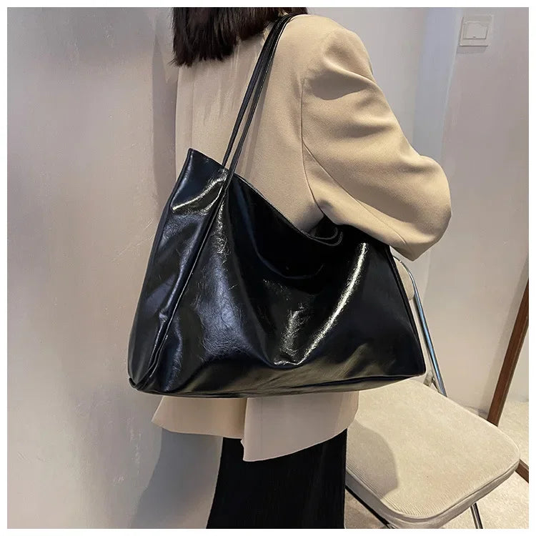 Women’s Fashion Tote Bag – Large Capacity Soft PU Leather Retro Shoulder & Crossbody Bucket Bag