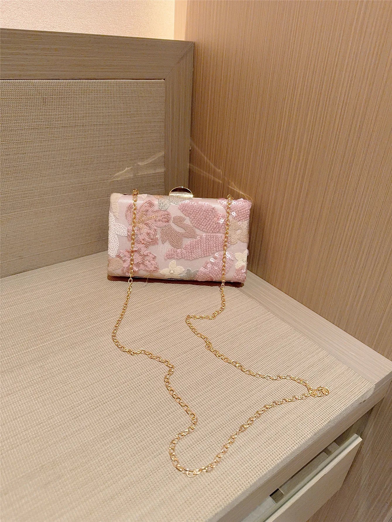 New Cross-Border Sequin Embroidery Flower Chain Clutch Bag Chain Bag Spring and Summer Fashion Trendy Women's Bag Crossbody Bag