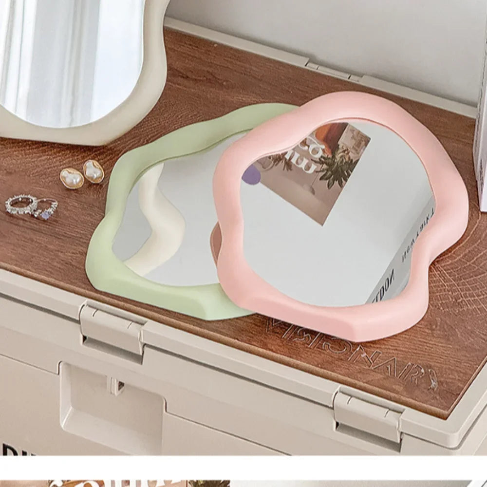 Cream Style Cloud-Shaped Makeup Mirror – 1pc