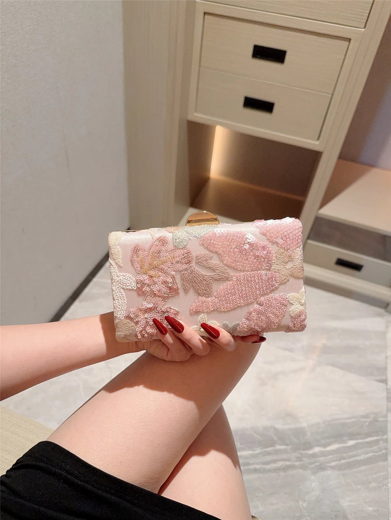 New Cross-Border Sequin Embroidery Flower Chain Clutch Bag Chain Bag Spring and Summer Fashion Trendy Women's Bag Crossbody Bag