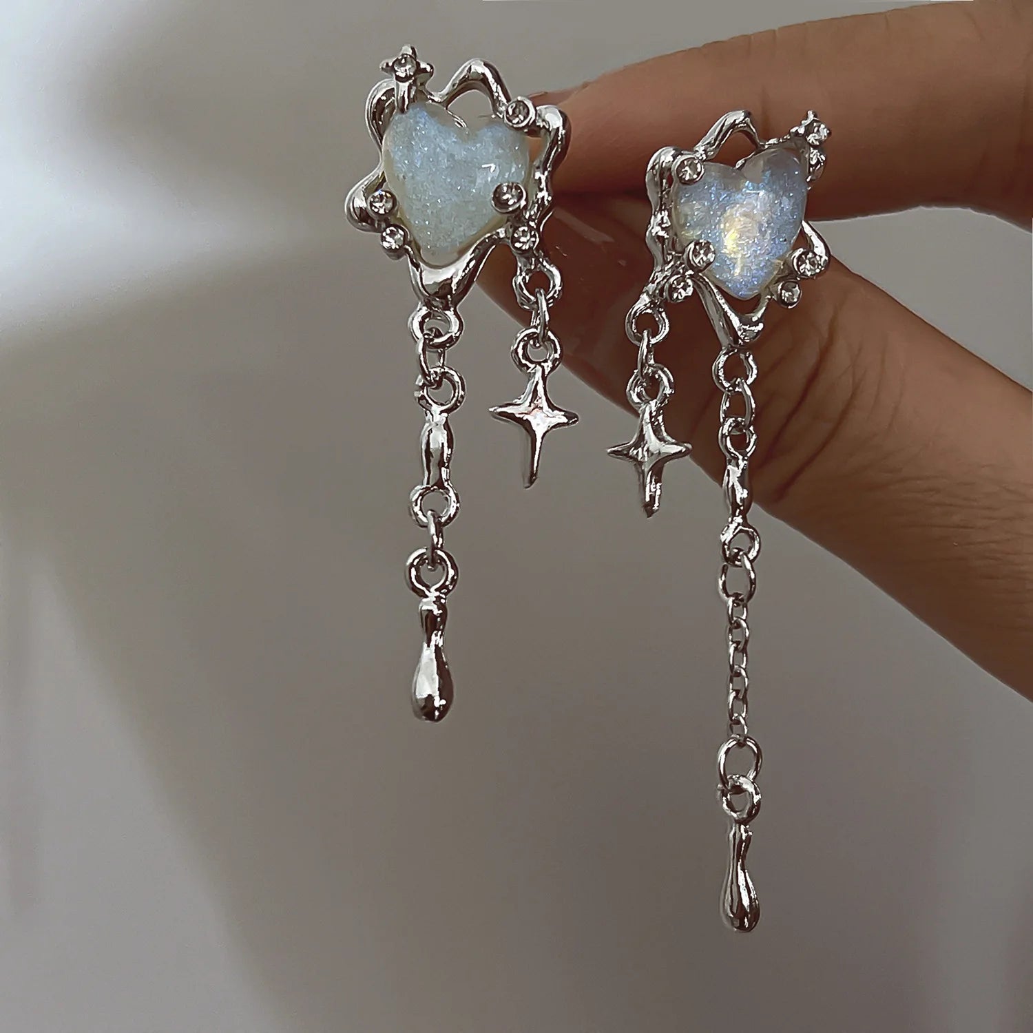 Y2K Irregular Liquid Earrings for Women – Silver Hip-Hop Punk Geometric Clip-On Earrings, Trendy Party Jewelry 2024
