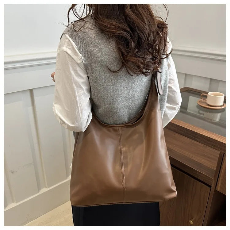 Large-Capacity Women’s Commuting Shoulder Bag – Winter 2025 Popular Solid Color, Simple & Versatile Fashion Bag