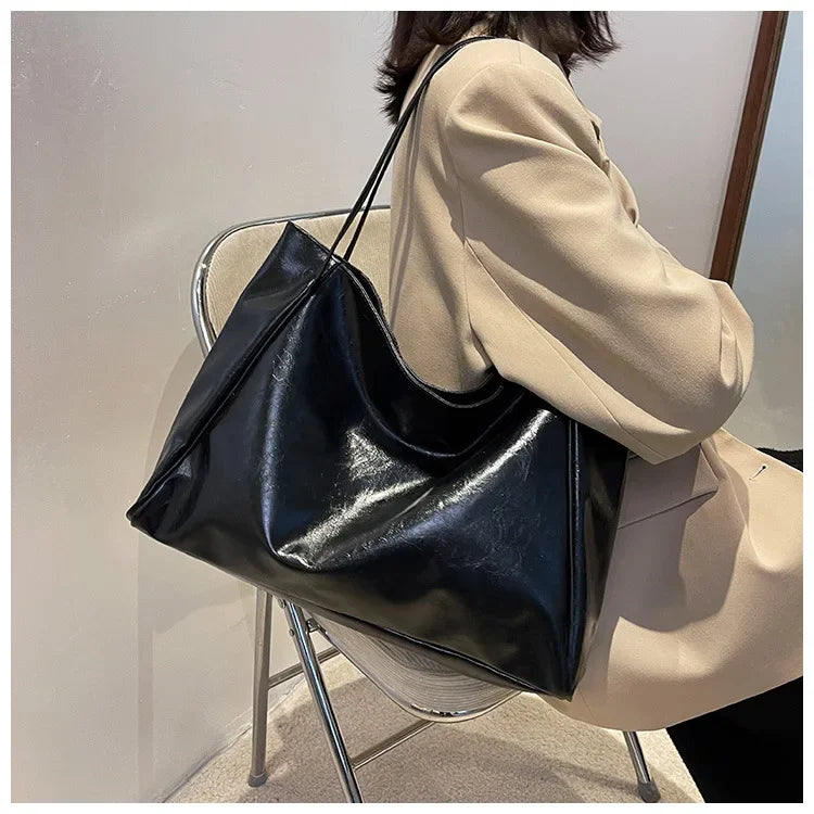 Women’s Fashion Tote Bag – Large Capacity Soft PU Leather Retro Shoulder & Crossbody Bucket Bag