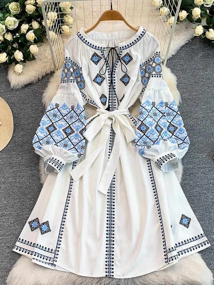 Women's Dress Spring New Style Vintage Embroidery Lace-up O-Neck Versatile Loose Bandage Waist A-line Mid-length Vestidos DS354
