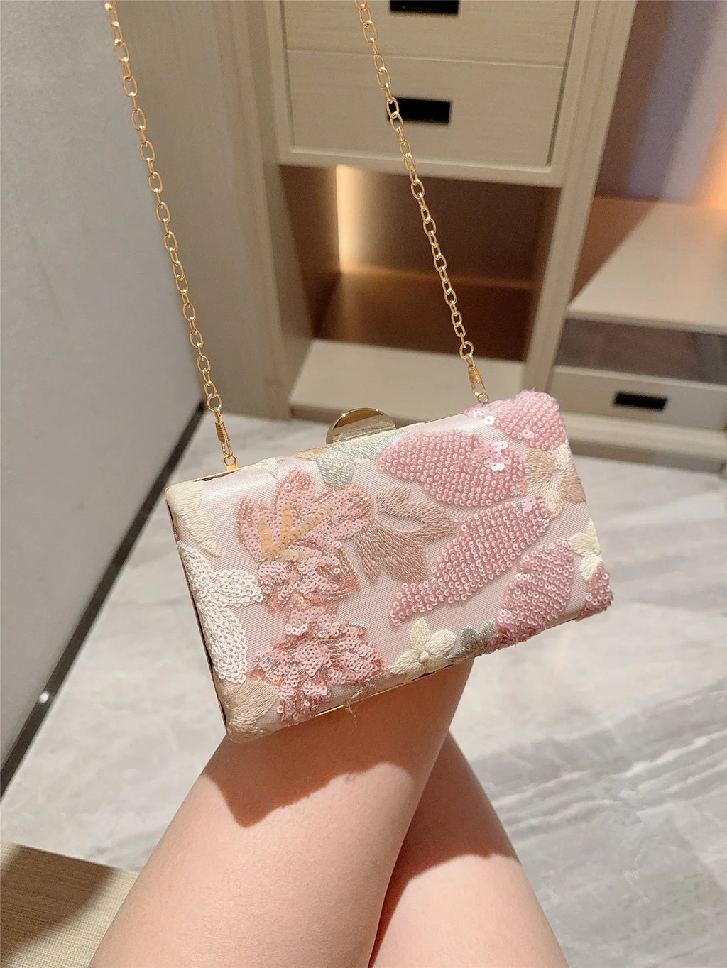 New Cross-Border Sequin Embroidery Flower Chain Clutch Bag Chain Bag Spring and Summer Fashion Trendy Women's Bag Crossbody Bag