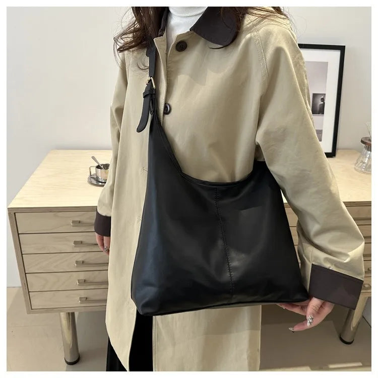 Large-Capacity Women’s Commuting Shoulder Bag – Winter 2025 Popular Solid Color, Simple & Versatile Fashion Bag