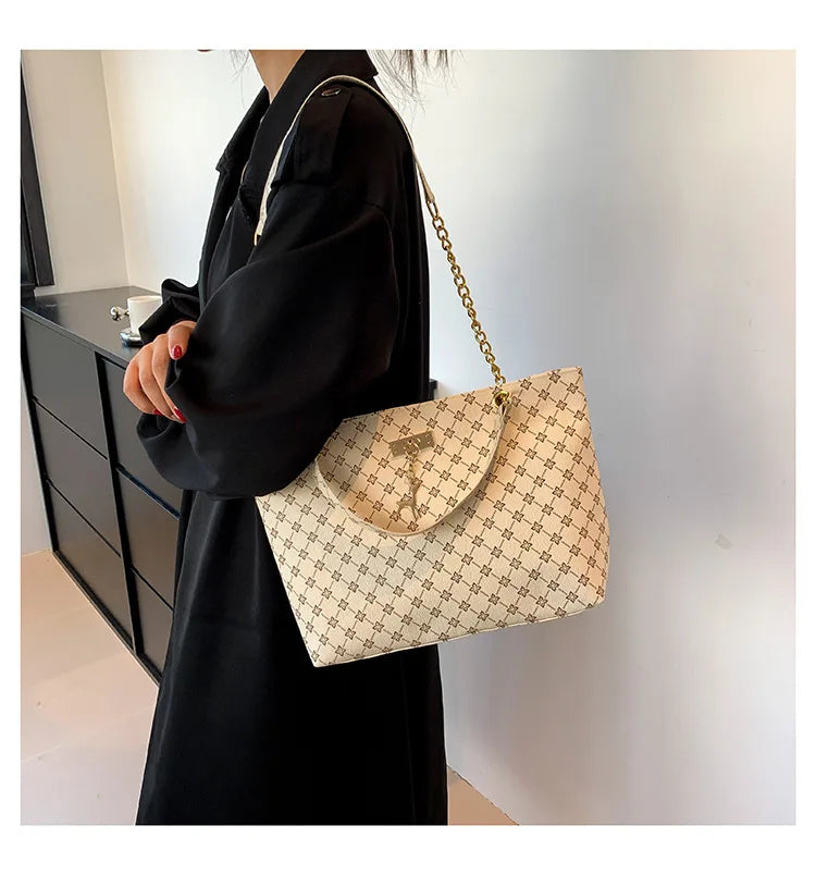 New Presbyopia Handbag Texture Soft Leather Large Capacity Tote Women Bag With Hanging Accessories Shoulder Bag