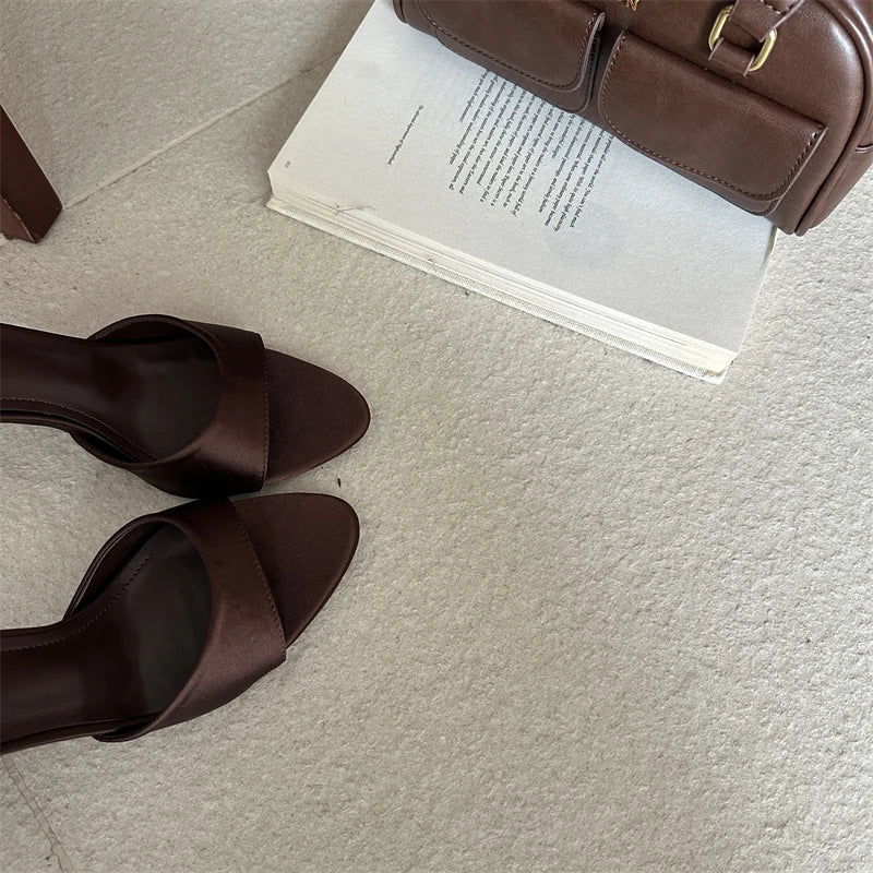 Ladies Slippers Low Heels Woman Summer Sandals Brown High Heels Designer Shoes New Arriavl Plus Size 43 Fashion Slippers Femmes