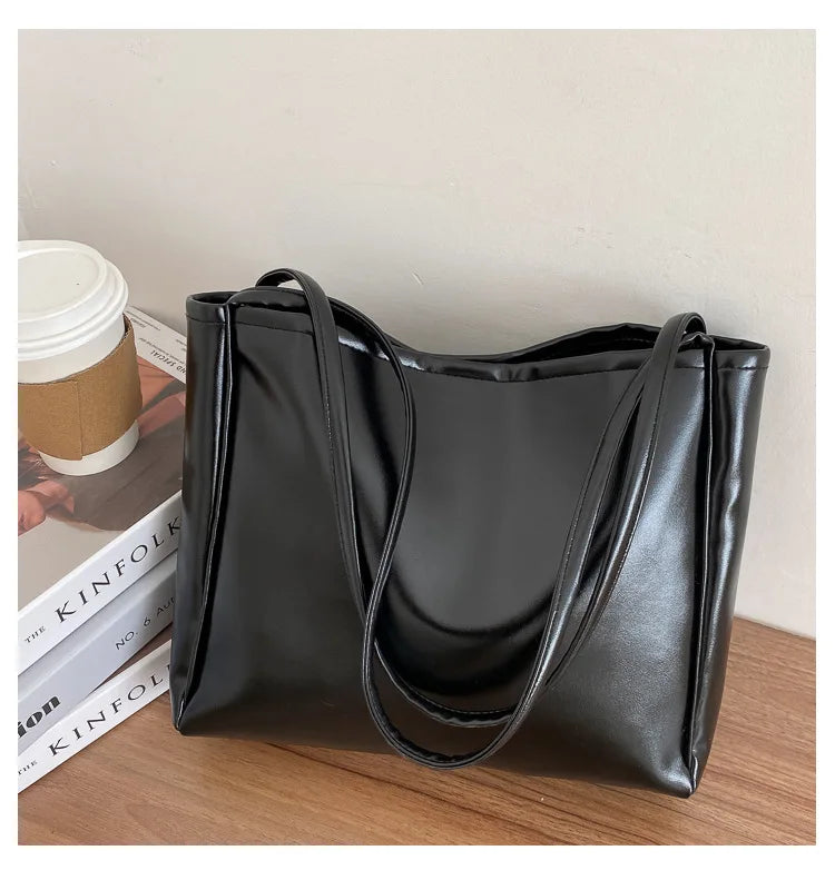 Women’s Simple Large-Capacity Shoulder Bag – Waterproof Tote for Daily Commuting