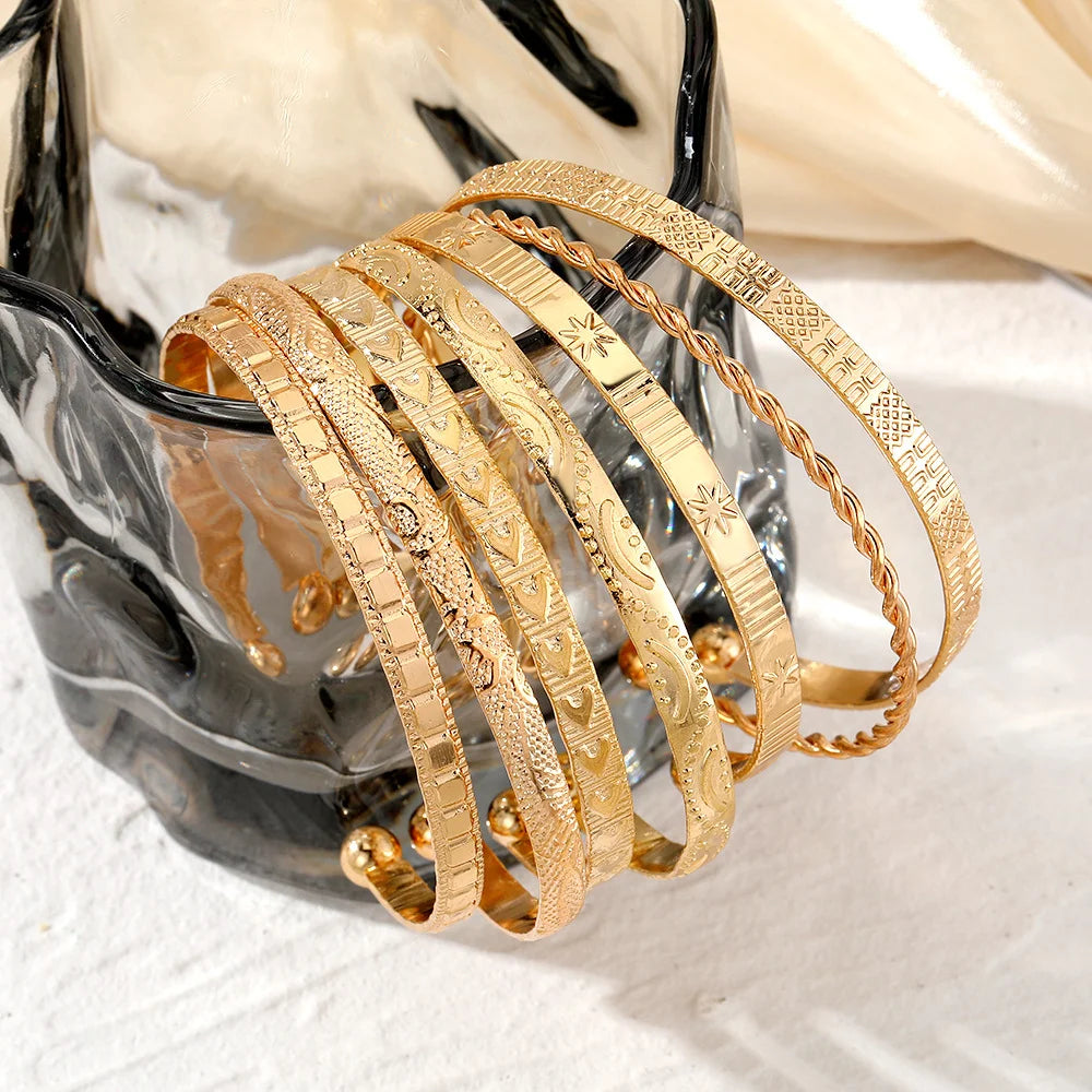 7 PCS Punk Gold Bracelet Set for Women – Goth Streetwear Open Bangles with Heart Metal Design (2024)