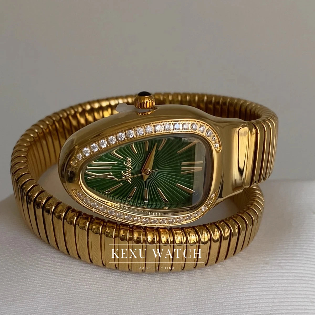 MissFox Watch Elegant Roman Numeral Green Dial Watch for Women, Dainty Snake Head Shape Quartz Wristwatch for Women