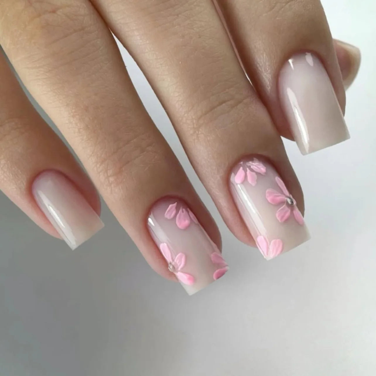 24Pcs Short Almond Press-On Nails Pink Floral French Tip Glossy&Elegant Full Cover Fake Nails for Women&Girls Spring,Daily Wear