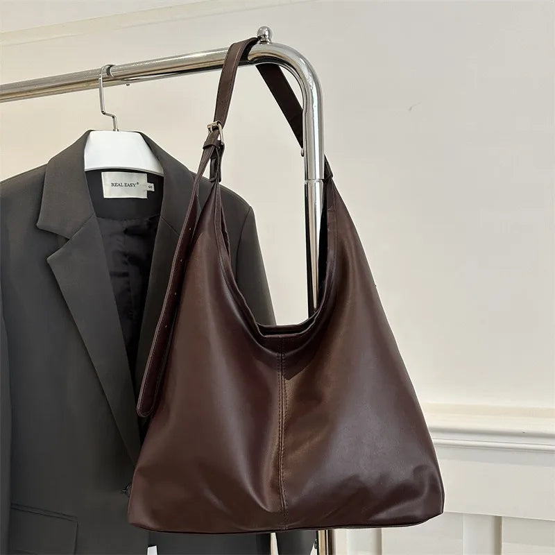 Large-Capacity Women’s Commuting Shoulder Bag – Winter 2025 Popular Solid Color, Simple & Versatile Fashion Bag
