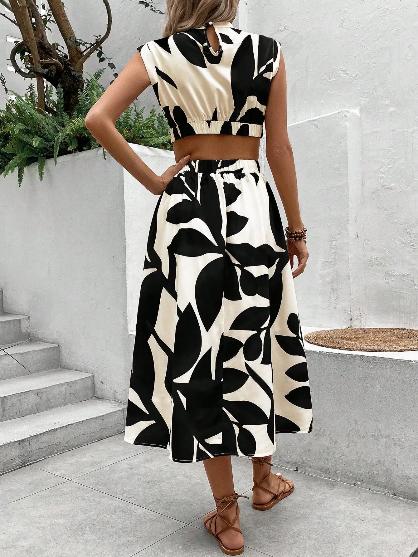 Women's Black White Abstract Leaf Print Maxi Dress 2025 Sleeveless High Neck Cut Out Waist Casual Vacation Beach Dress  Dresses