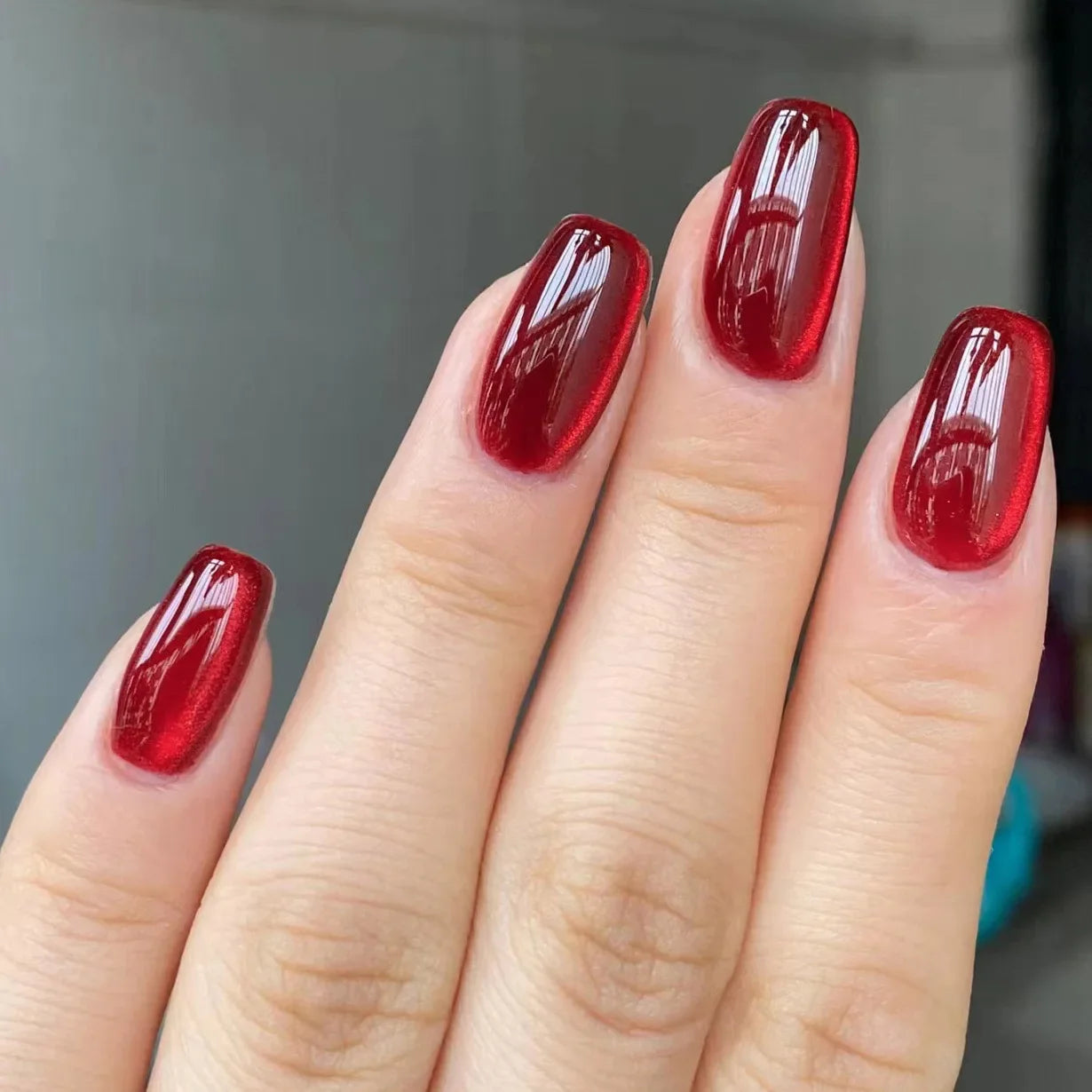 24Pcs Solid Color Wine Red Design Press on Nail Short Square False Nails Simple Detachable Finished Full Cover Nail Tips