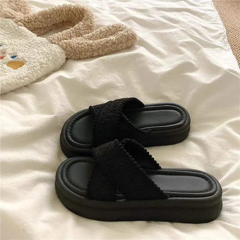 Thick Bottom Sandals Women's Outdoor Wearable Flip Flops Breathable Summer Beach Slippers Stylish Anti-Slip Comfortable