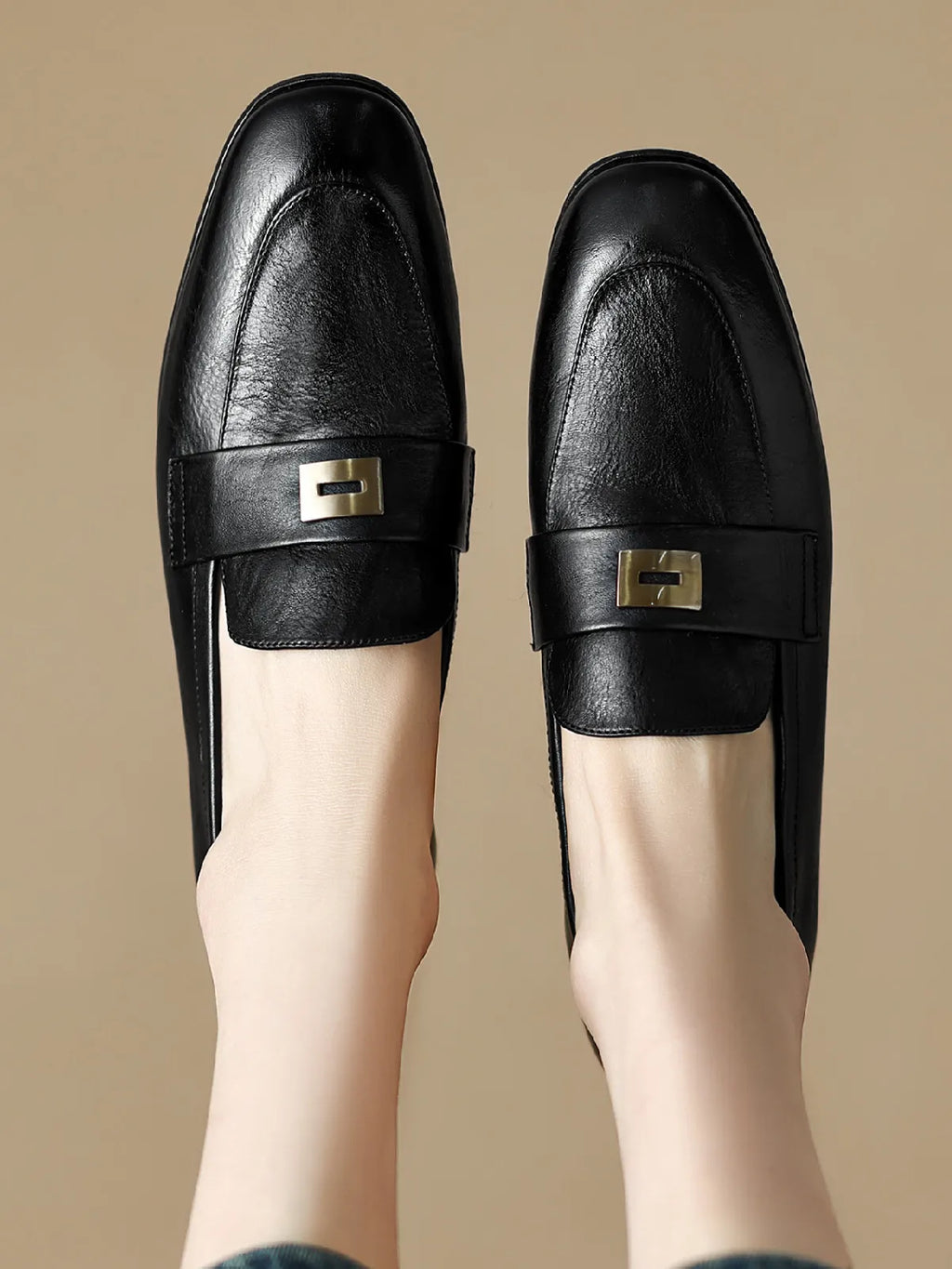 Danxuefei Women’s Leather Slip-On Loafers – Round Toe