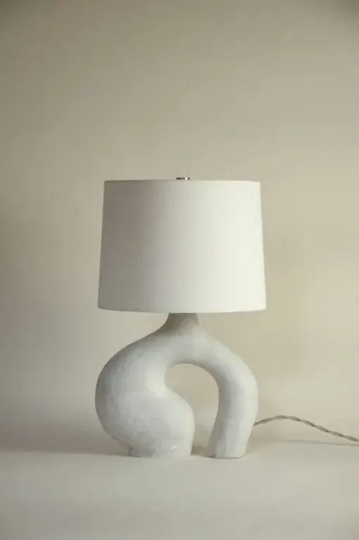 Modern Simple White Resin Art Table Lamp Living Room Bedroom LED Lighting Cloth Cover Creative E27 Indoor Decor Desk Lamp