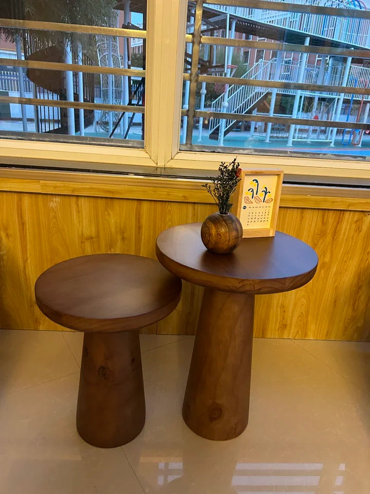 Retro Solid Wood Side Table Modern Round End Tables for Living Room Natural Sofa Accent Table Handcrafted Coffee Table Stool