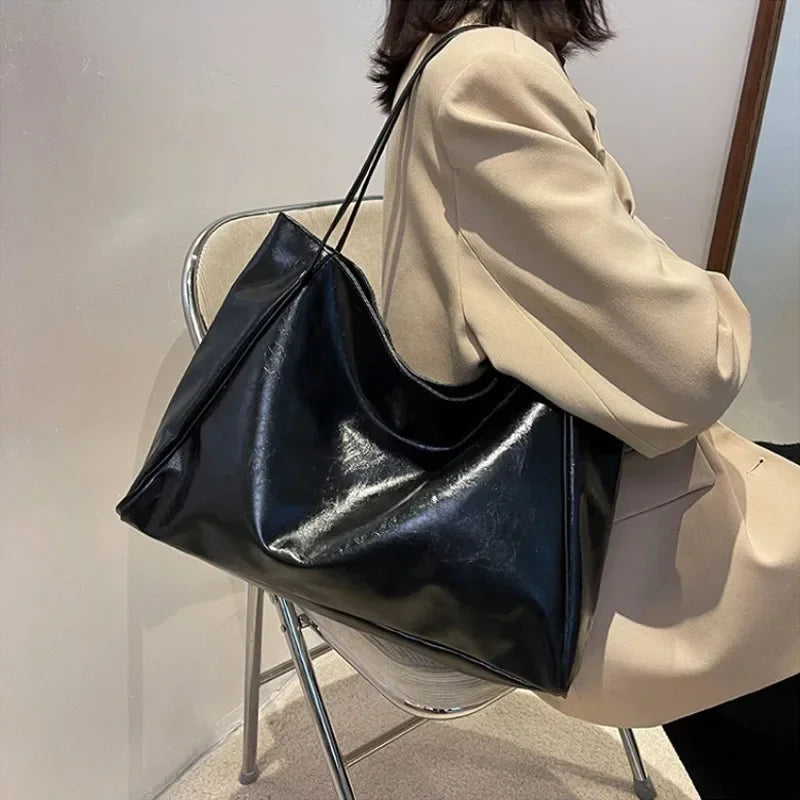 Women’s Fashion Tote Bag – Large Capacity Soft PU Leather Retro Shoulder & Crossbody Bucket Bag