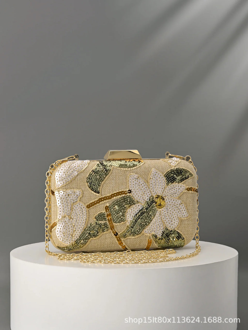 2026 Embroidery Dinner Bag Handmade Decal Sequins Clutch Bag Evening Bag Random Pattern