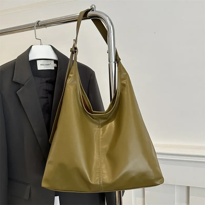 Large-Capacity Women’s Commuting Shoulder Bag – Winter 2025 Popular Solid Color, Simple & Versatile Fashion Bag