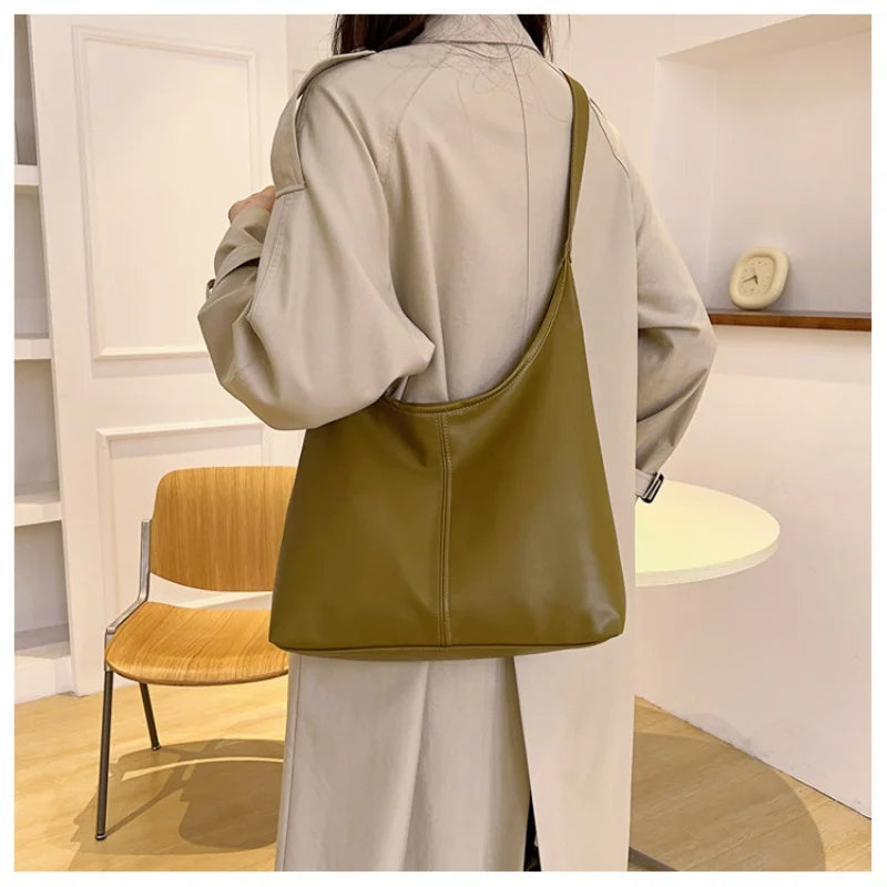 Large-Capacity Women’s Commuting Shoulder Bag – Winter 2025 Popular Solid Color, Simple & Versatile Fashion Bag