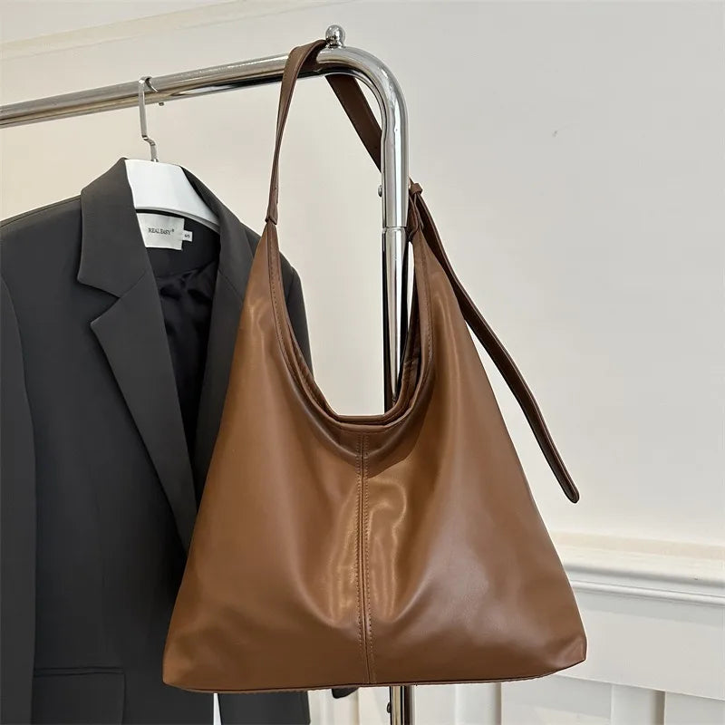 Large-Capacity Women’s Commuting Shoulder Bag – Winter 2025 Popular Solid Color, Simple & Versatile Fashion Bag