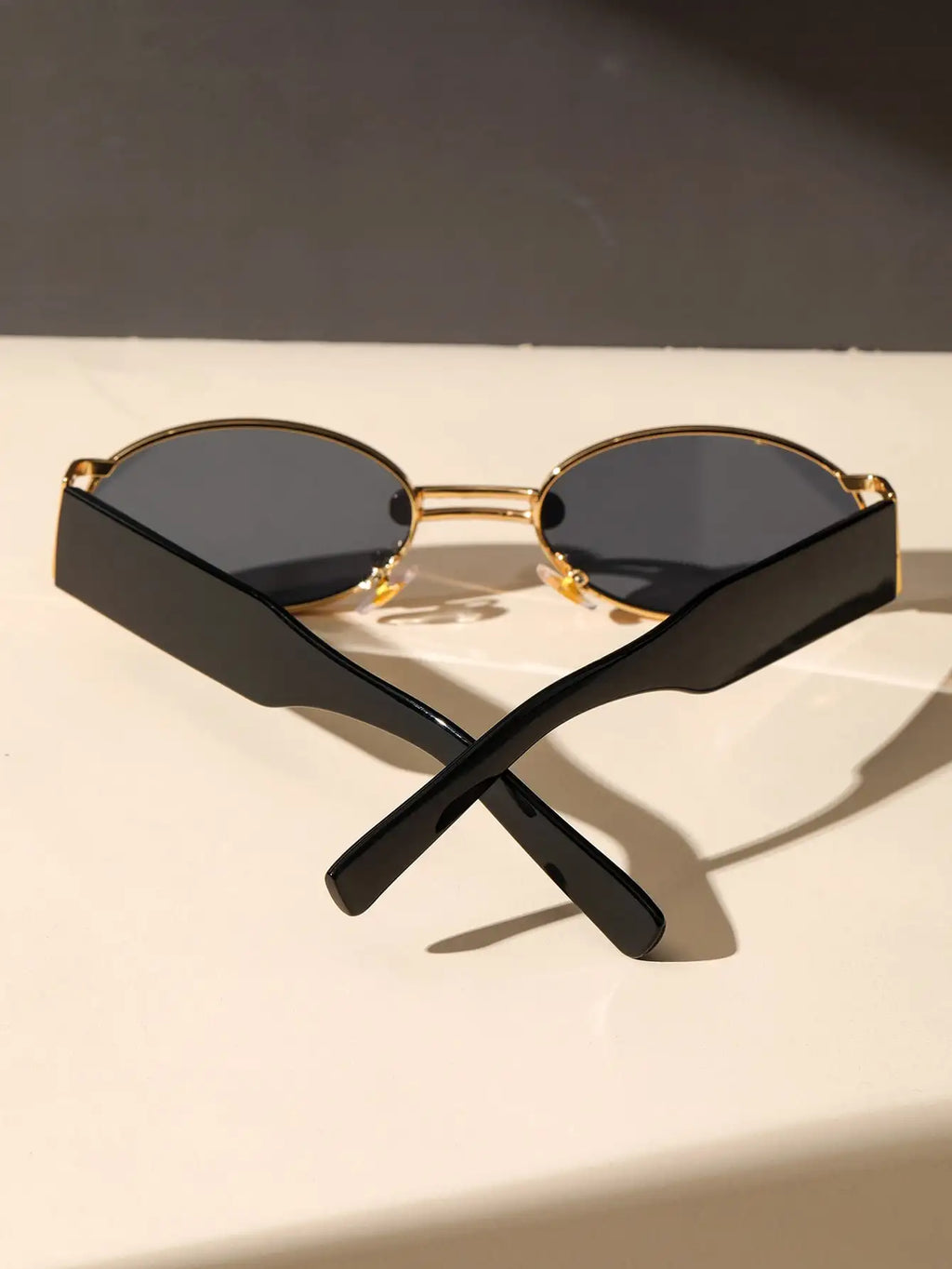 1PC Unisex Plastic Fashion Oval Frame Sunglasses For Street Photography And Beach Travel Party Driving Accessories