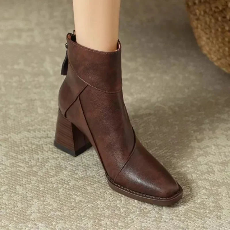 2025 New Chelsea Boots Women Shoes Chunky Ankle Goth Mid Heels Brand Winter Fashion Pointed Toe Boots Motorcycle Botas Femme