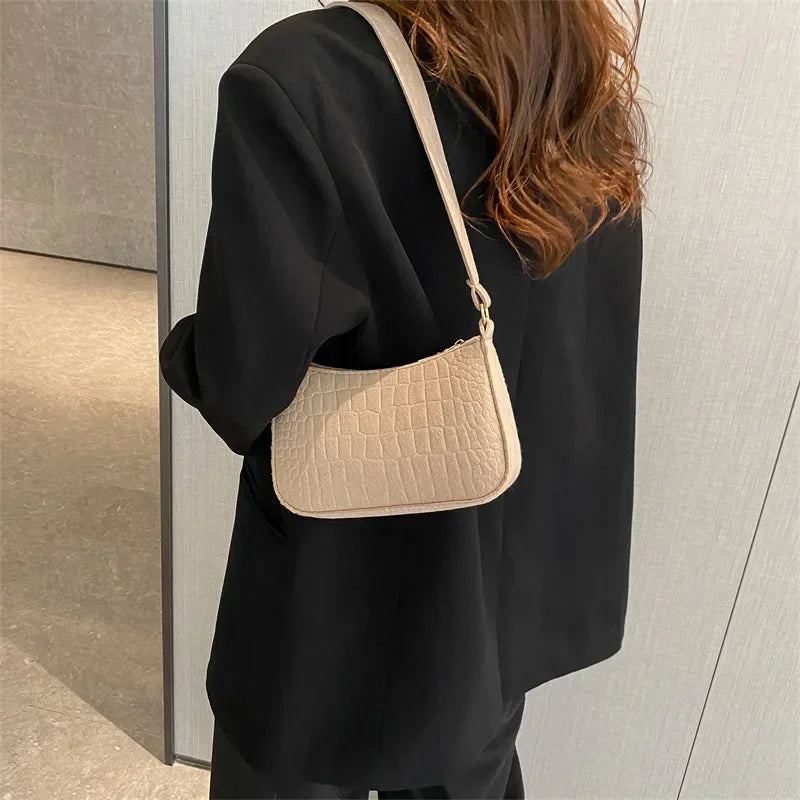 Luxury Crescent Shoulder Tote Bag for Women – Elegant Felt Design Underarm Handbag, Small Square Fashion Purse