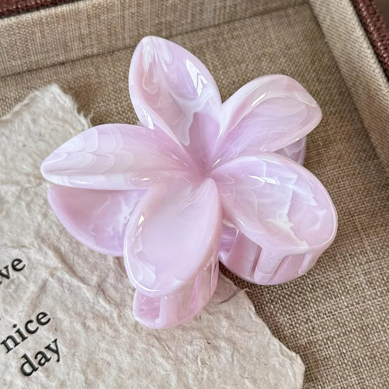 Tyrande Blunt Flower Grip Fresh and Sweet Egg Flower Back of Head Disc Hair Shark Clip Hair Ornament