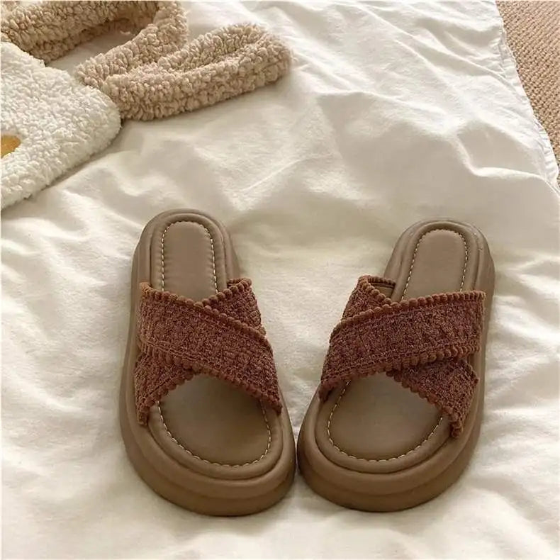 Thick Bottom Sandals Women's Outdoor Wearable Flip Flops Breathable Summer Beach Slippers Stylish Anti-Slip Comfortable