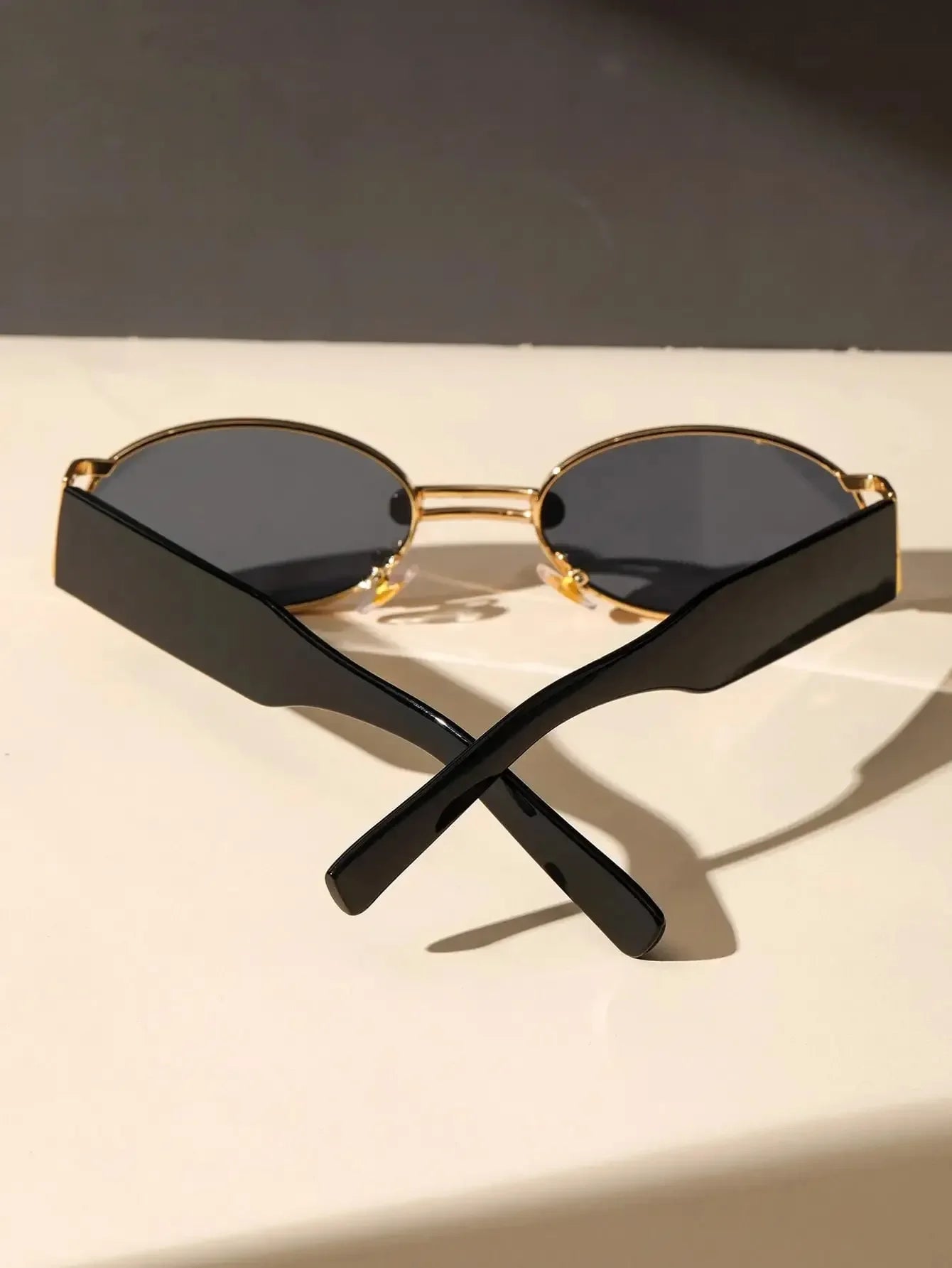 New Vintage Oval Sunglasses Ladies Ins Small Retro Punk Sunglasses for Women Men Luxury Brand UV400 Protection Shades Sunglasses