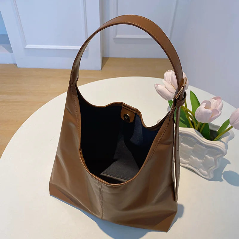 New Retro Women’s Tote Bag – Simple Large Shoulder Handbag