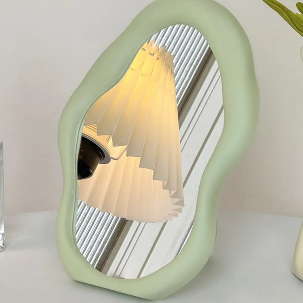 Cream Style Cloud-Shaped Makeup Mirror – 1pc