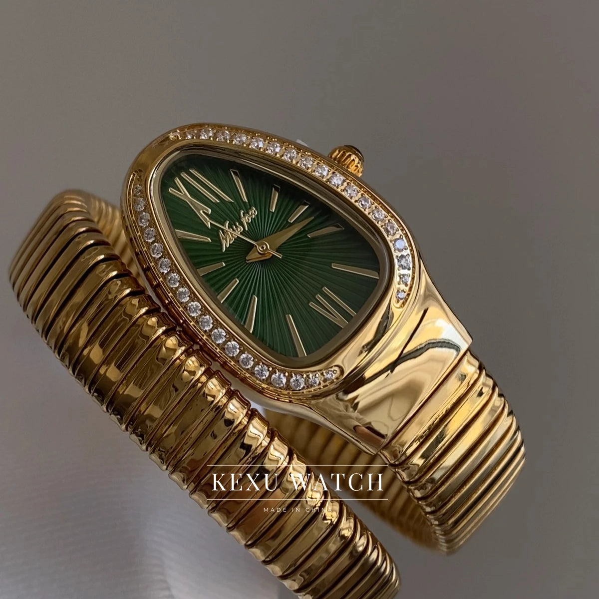 MissFox Watch Elegant Roman Numeral Green Dial Watch for Women, Dainty Snake Head Shape Quartz Wristwatch for Women