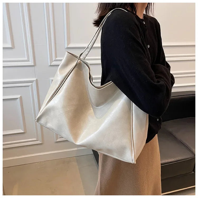Women’s Fashion Tote Bag – Large Capacity Soft PU Leather Retro Shoulder & Crossbody Bucket Bag