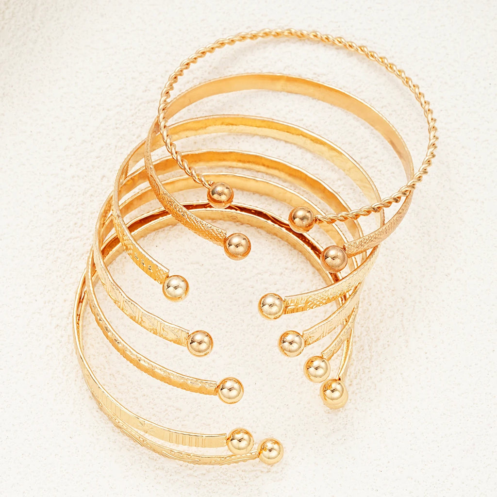 7 PCS Punk Gold Bracelet Set for Women – Goth Streetwear Open Bangles with Heart Metal Design (2024)