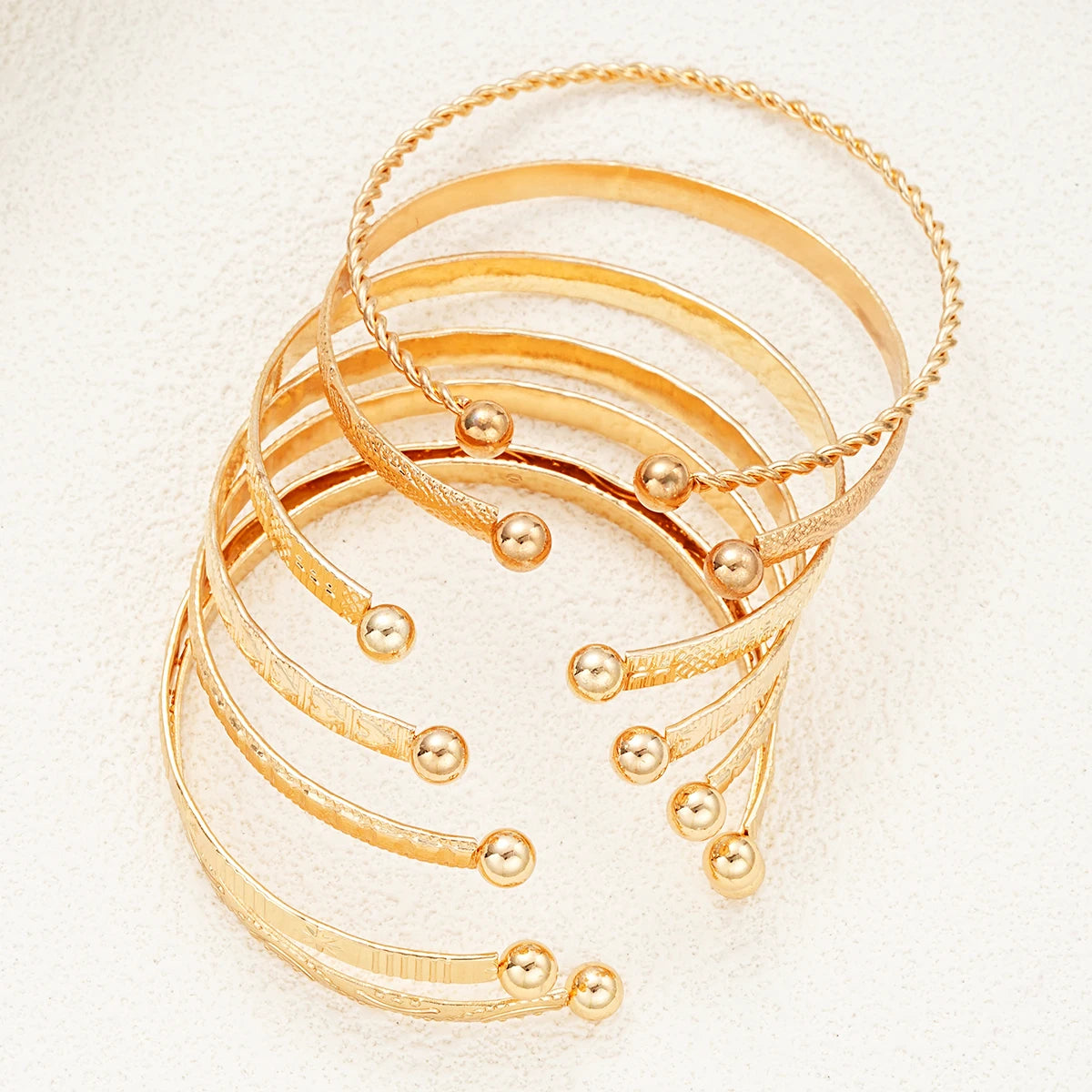 7 PCS Punk Gold Bracelet Set for Women – Goth Streetwear Open Bangles with Heart Metal Design (2024)