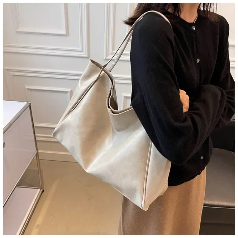 Women’s Fashion Tote Bag – Large Capacity Soft PU Leather Retro Shoulder & Crossbody Bucket Bag