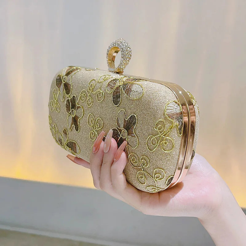 Vintage Embroidered  Kiss Lock Clutch Bag, Bridal Wedding Purse Party Bag, Metal Chain Cocktail Handbag