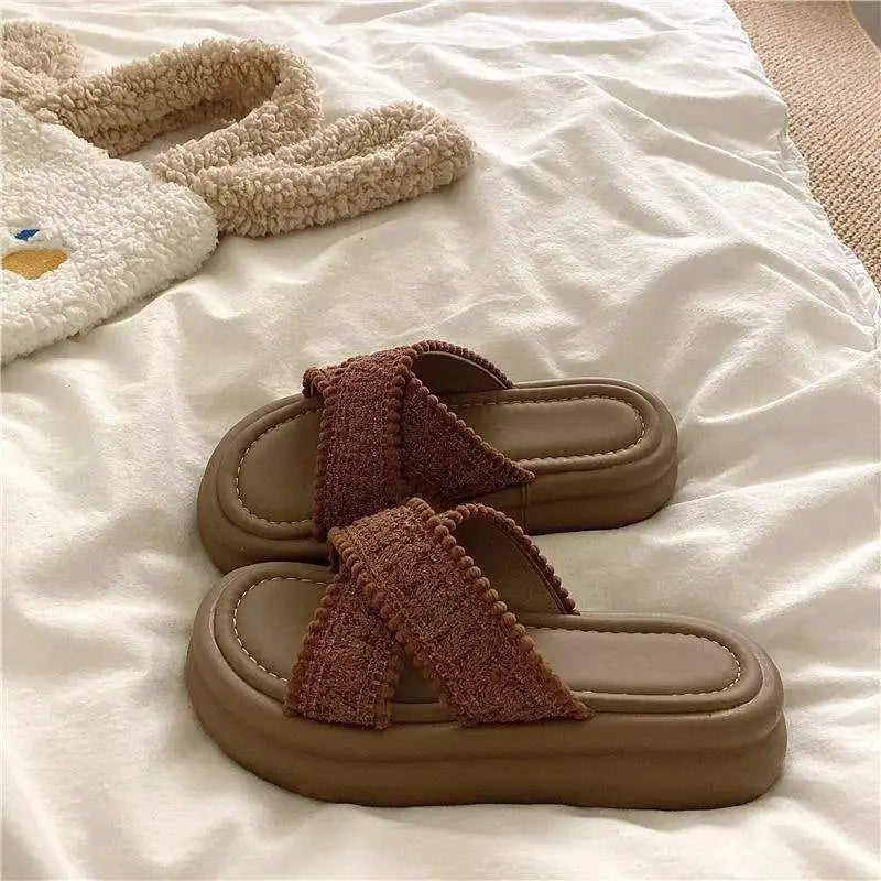 Thick Bottom Sandals Women's Outdoor Wearable Flip Flops Breathable Summer Beach Slippers Stylish Anti-Slip Comfortable