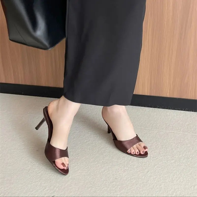 Ladies Slippers Low Heels Woman Summer Sandals Brown High Heels Designer Shoes New Arriavl Plus Size 43 Fashion Slippers Femmes